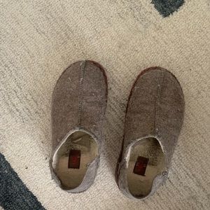 Ugg Refelt Tasman Slippers